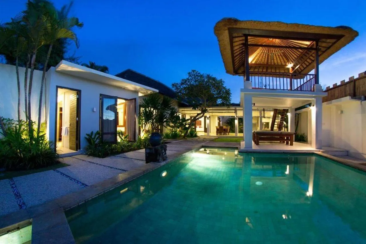Villa Seratus Jimbaran  Jimbaran (Bali)