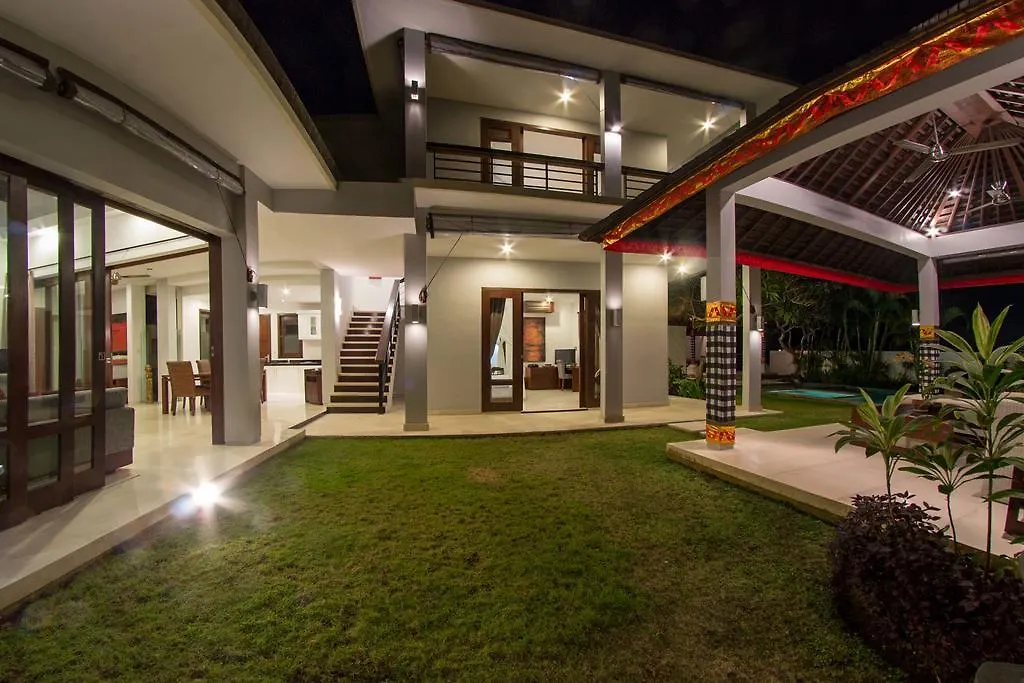Villa Seratus Jimbaran   Jimbaran (Bali)