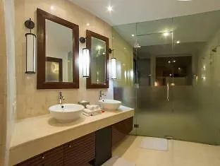 Villa Seratus Jimbaran   Jimbaran (Bali)